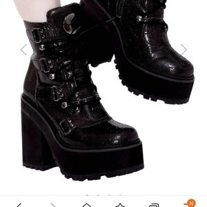 Killstar size 10 shoes.